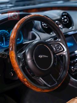 جاكوار XJ